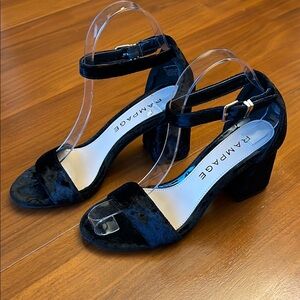 Rampage crushed velvet heeled sandals size 6